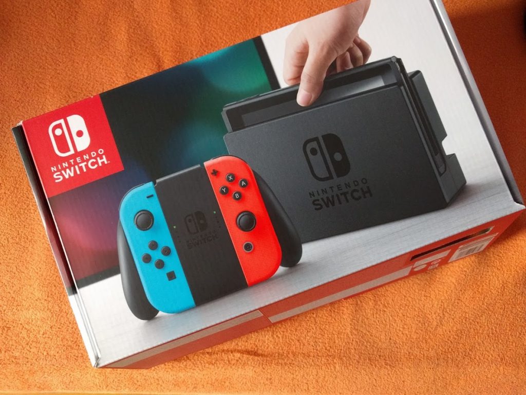Box der ersten Generation (Edition) der Nintendo Switch. Das Switch-Logo ist in einem roten Quadrat gesetzt.
